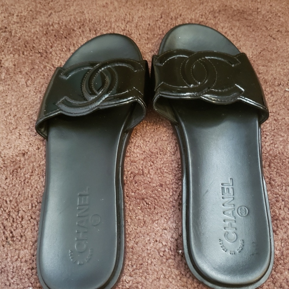 Chanel Black CC Patent Leather Mules/ Sandles - Picture 2 of 3